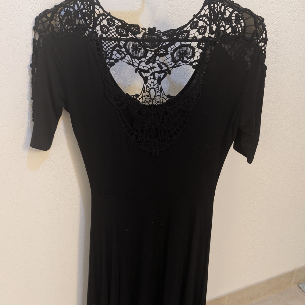 Elegant Black Lace Dress